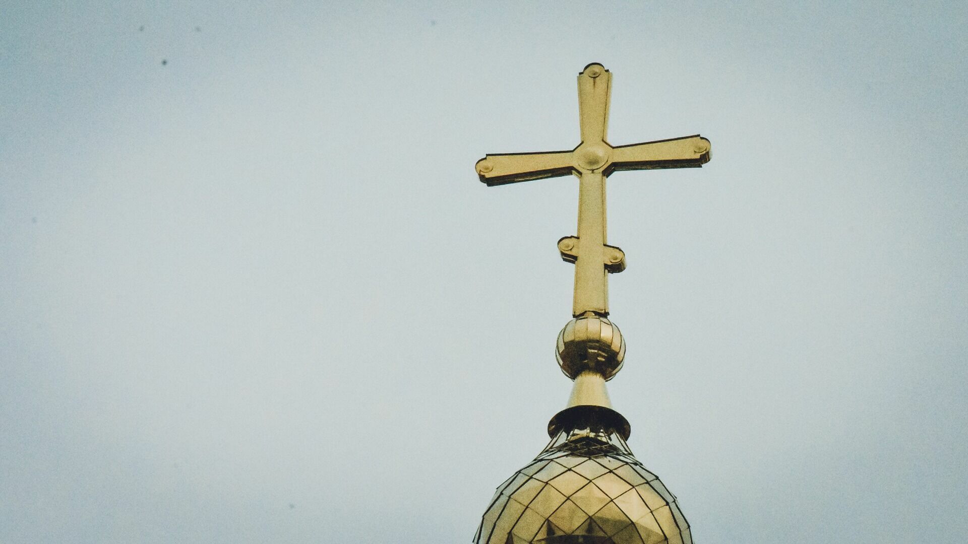 Почти пять тысяч верующих прошли крестным ходом в Екатеринбурге