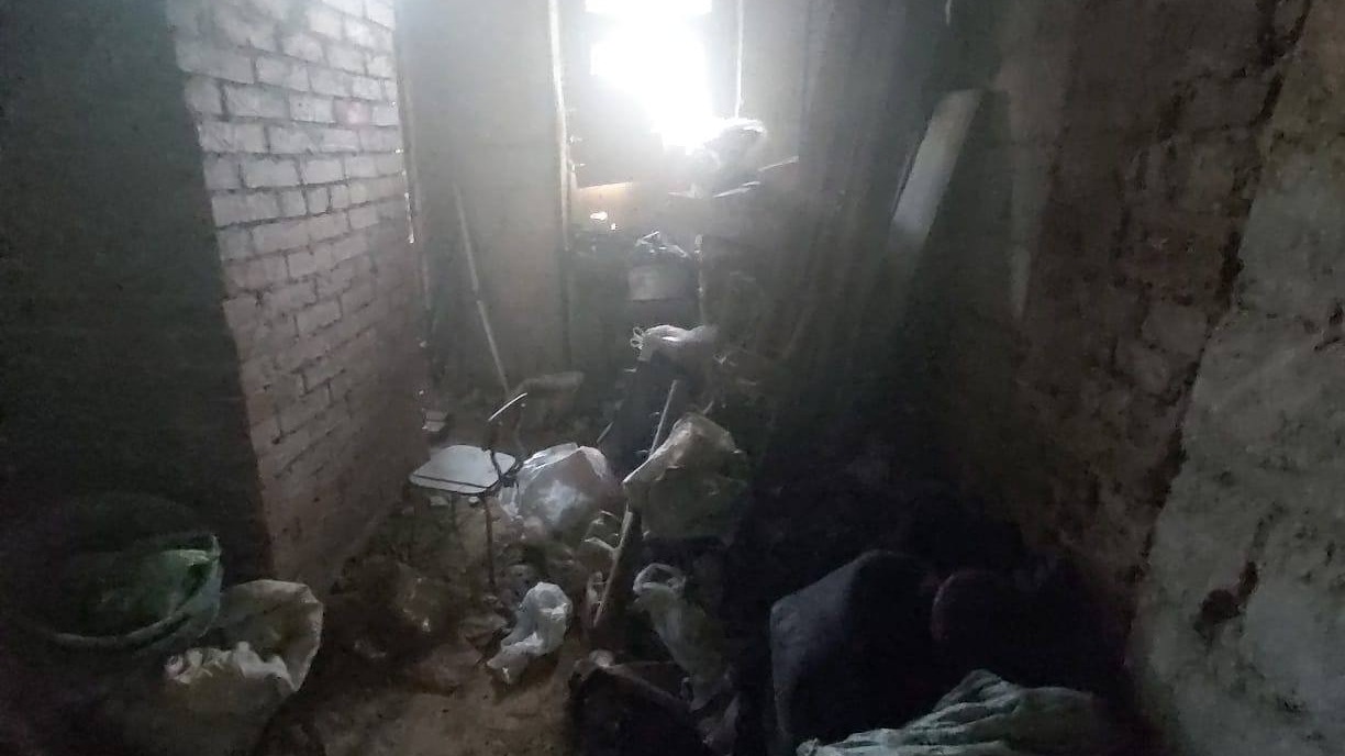 Мэрия Невьянска пообещала вернуть тепло в разрушенную муниципальную комнату